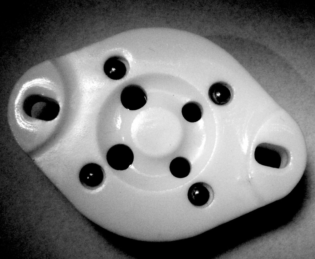 UX4 - 4 Pin Valve socket / holder